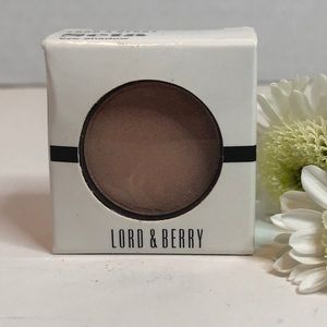 Lord and Berry Seta eyeshadow